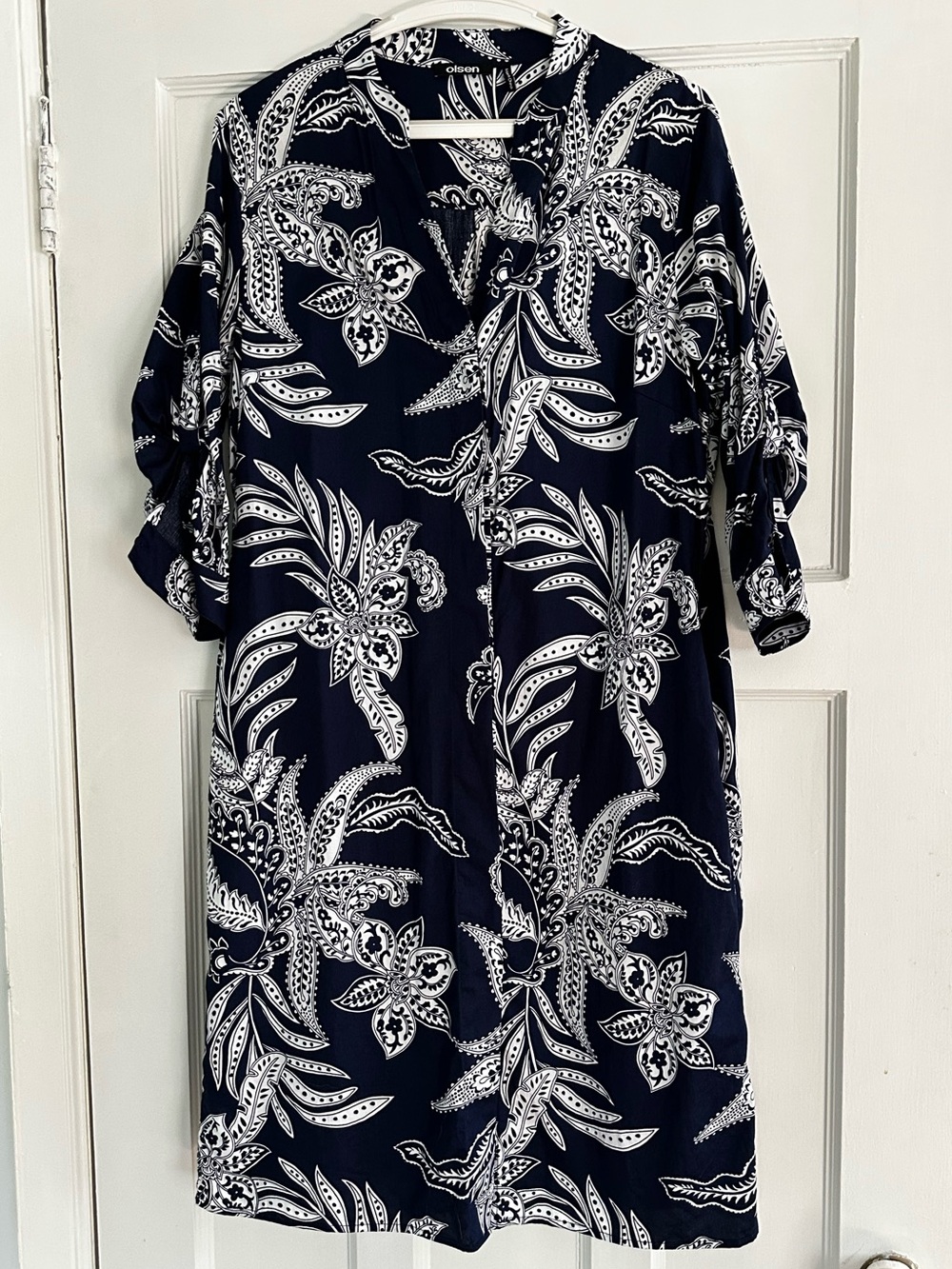 Olsen Navy & White Paisley Shirt Dress | Roll-Tab Sleeves | Size 8 (S/M)